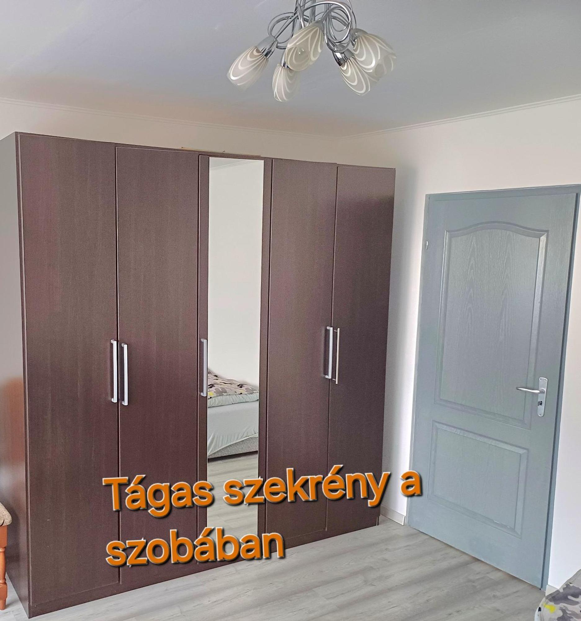 Kiss-Szollosi Vendeghaz デブレツェン エクステリア 写真